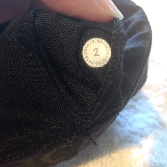 NWOT Lululemon Energy Bra *Manifiesto - Picture 7 of 7